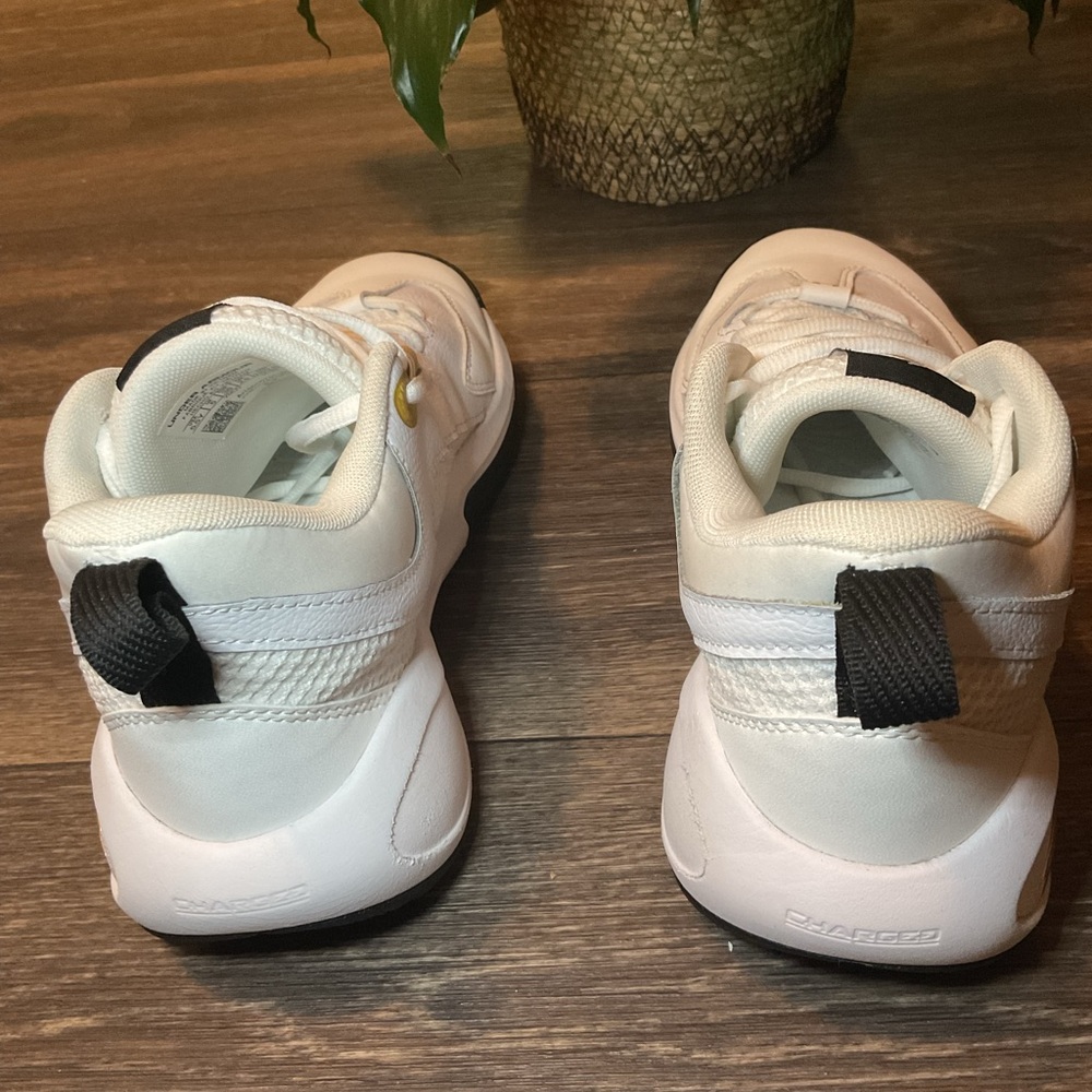 Under Armour Curry Youth Basketball Shoes White Gold Size 5.5Y EUC - Picture 6 of 8